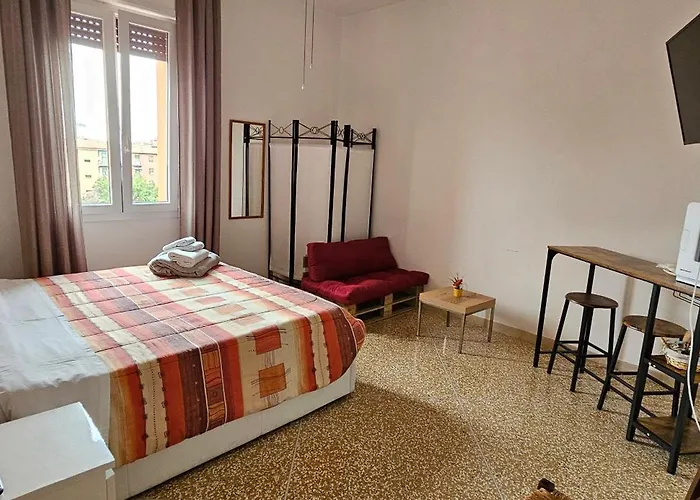 Aloha Vicino All'aeroporto Oda ve Kahvaltı Bolonya